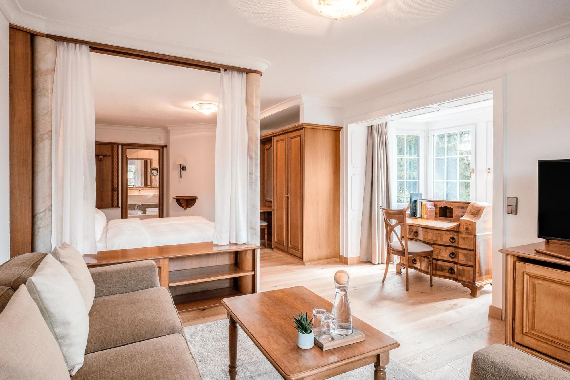 Adler Haeusern Gourmet & Spa Hotel 部屋 写真