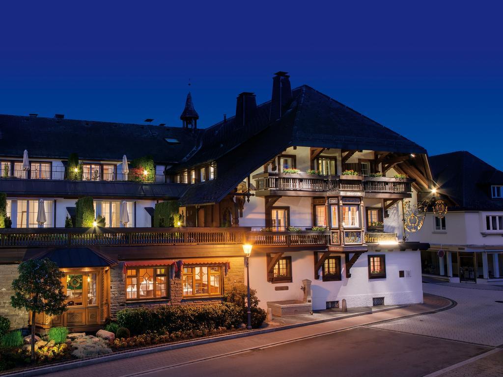 Adler Haeusern Gourmet & Spa Hotel エクステリア 写真